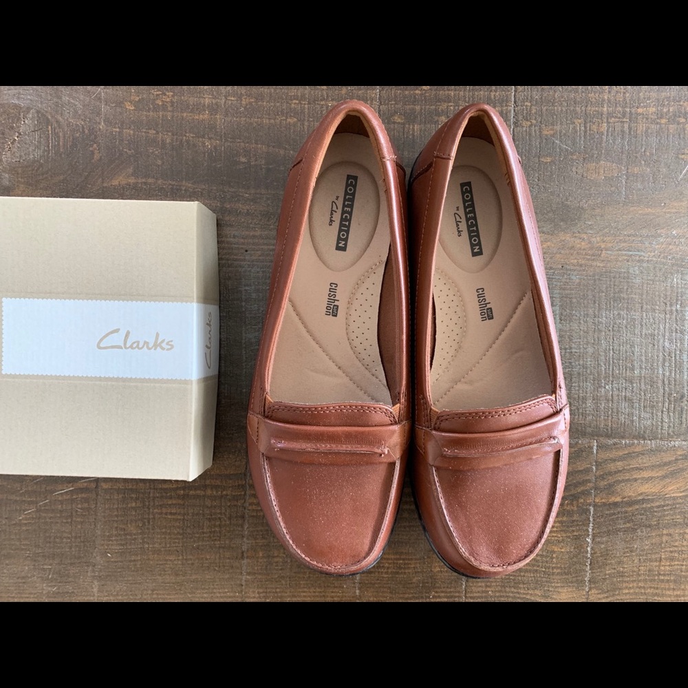 Clarks Tan Leather New Slip On Ashland Lily